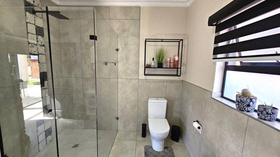 3 Bedroom Property for Sale in Meerhof North West